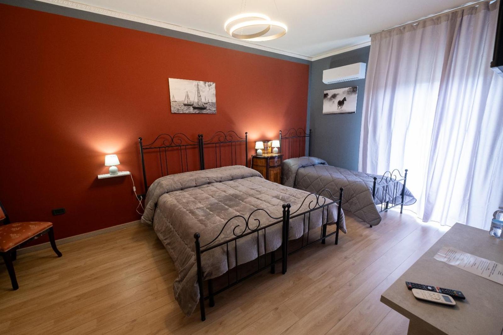 Room 112 Oltremare บาเกเรีย ภายนอก รูปภาพ