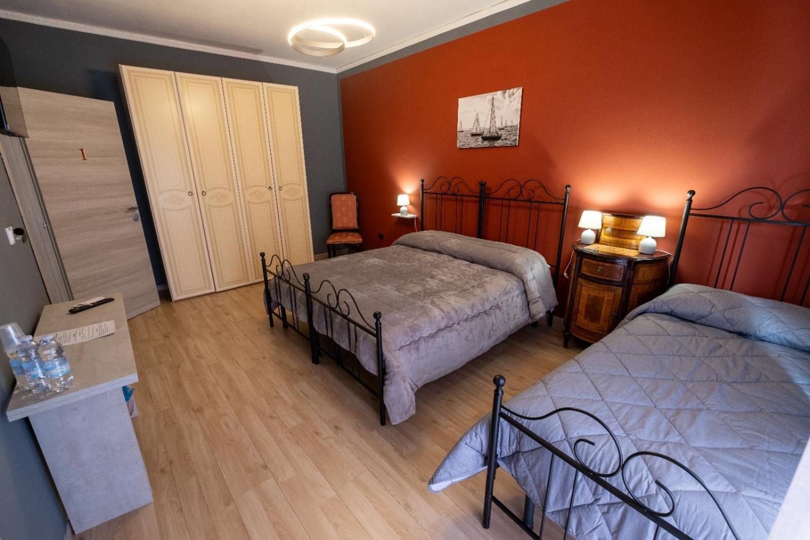 Room 112 Oltremare บาเกเรีย ภายนอก รูปภาพ