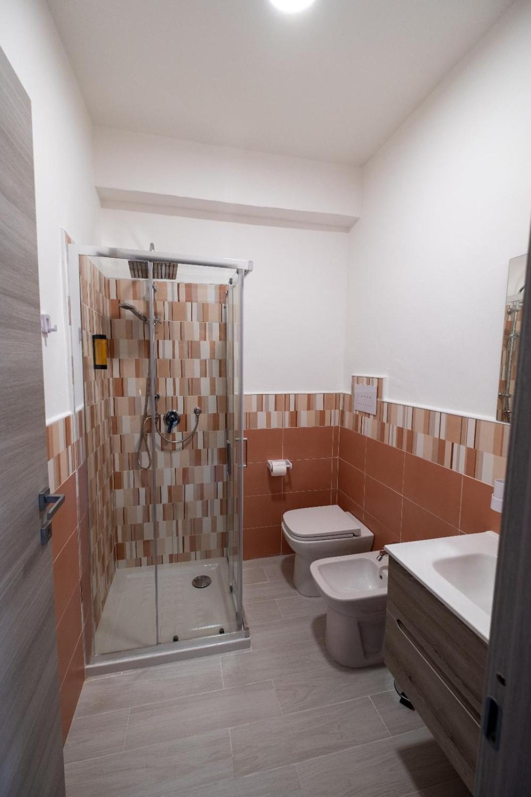 Room 112 Oltremare บาเกเรีย ภายนอก รูปภาพ